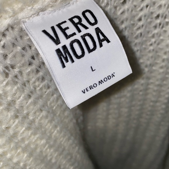 Vero Moda cream colours loose knit turtleneck - Picture 2 of 2